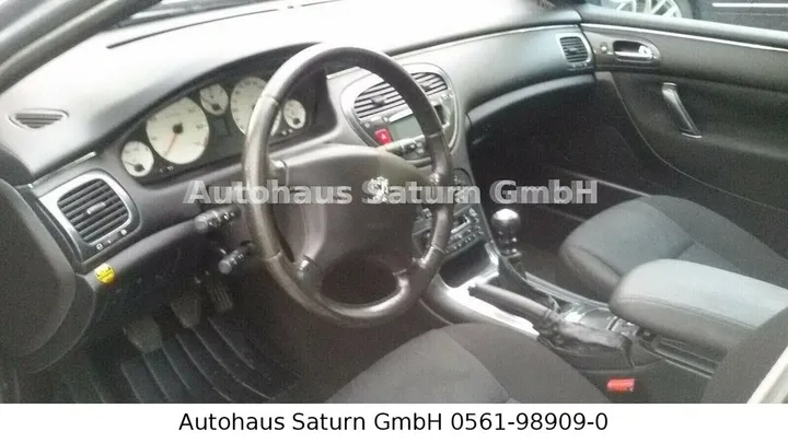Peugeot 607