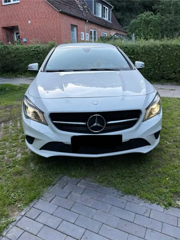 Mercedes-Benz CLA 180