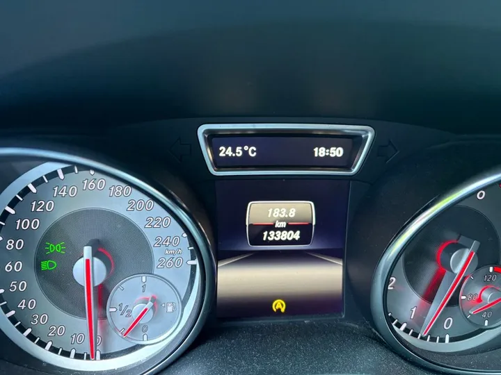 Mercedes-Benz CLA 180