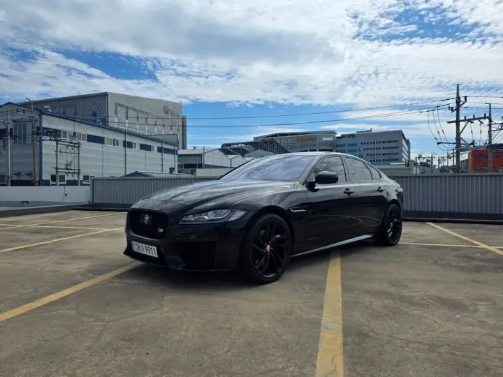 Jaguar XF