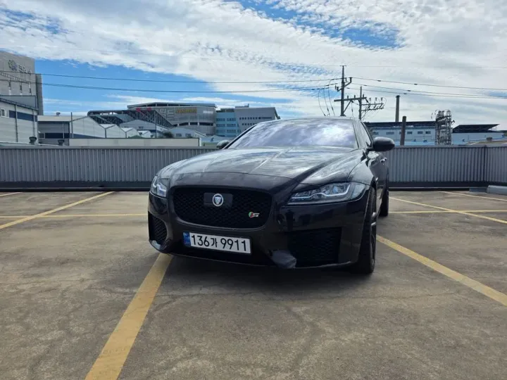 Jaguar XF