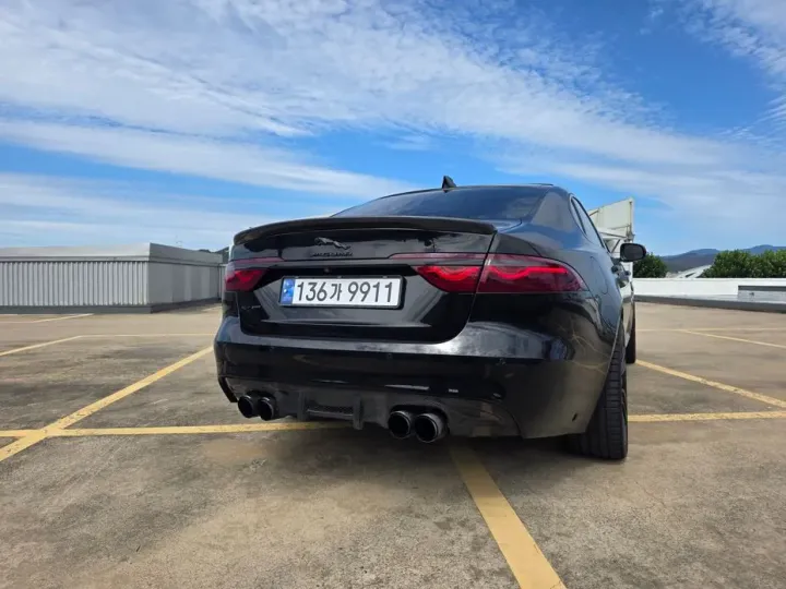 Jaguar XF