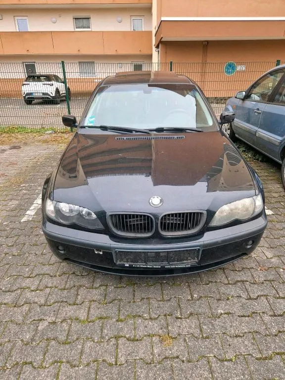 BMW 320