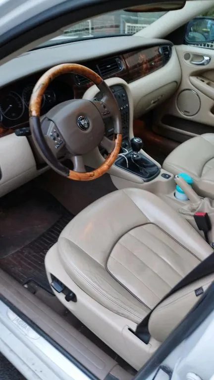 Jaguar X-Type