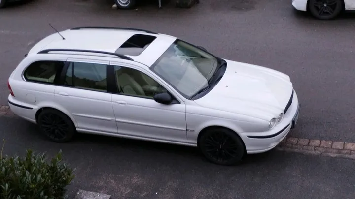 Jaguar X-Type