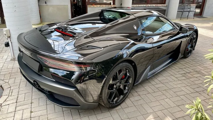 Maserati MC20