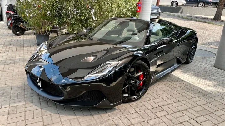 Maserati MC20