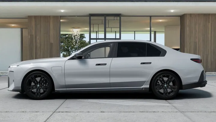 BMW M760