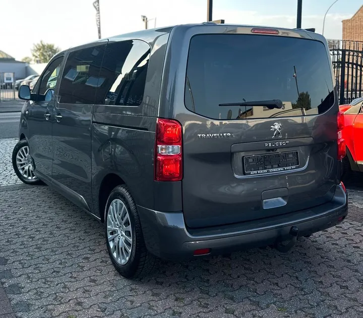 Peugeot Traveller