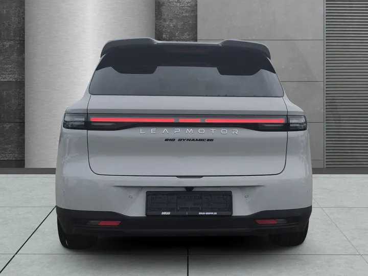 Leapmotor B10