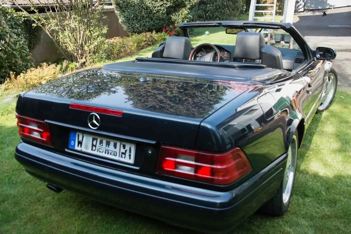 Mercedes-Benz SL 320
