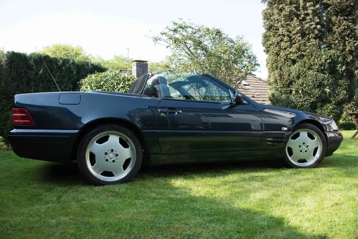 Mercedes-Benz SL 320