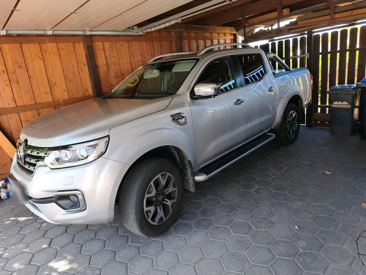 Renault Alaskan