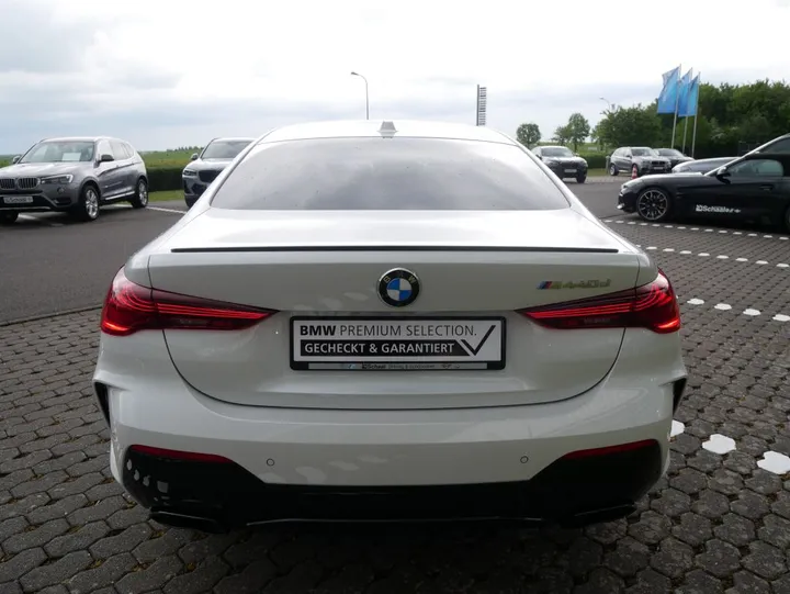 BMW M440
