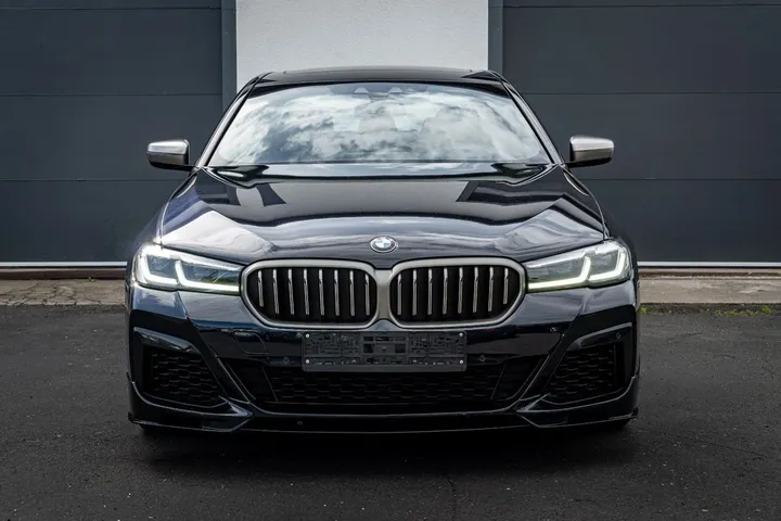 BMW M550