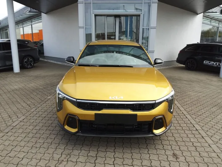 Kia K4