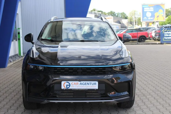 Lynk&Co 01