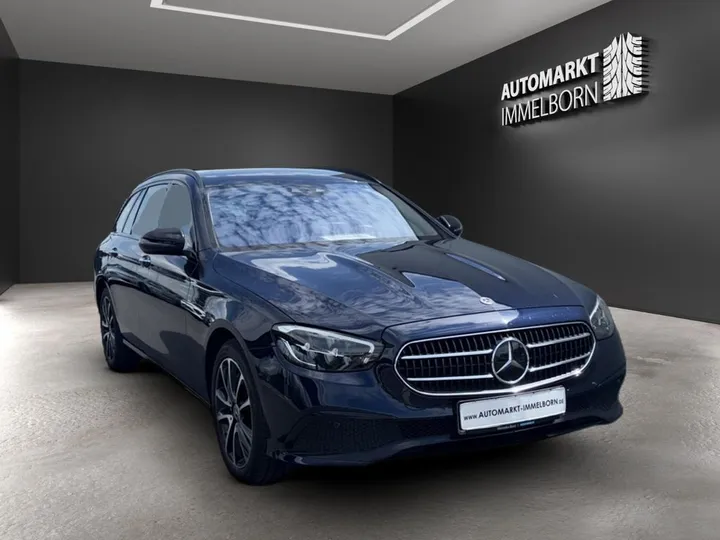 Mercedes-Benz E 220