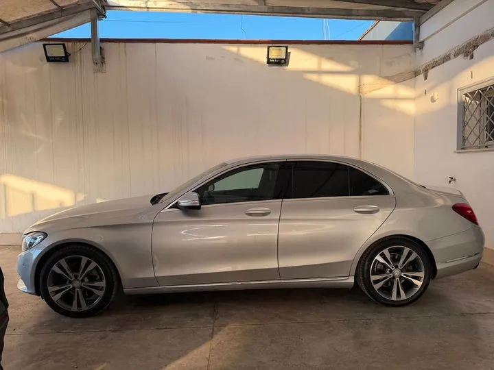 Mercedes-Benz C 220