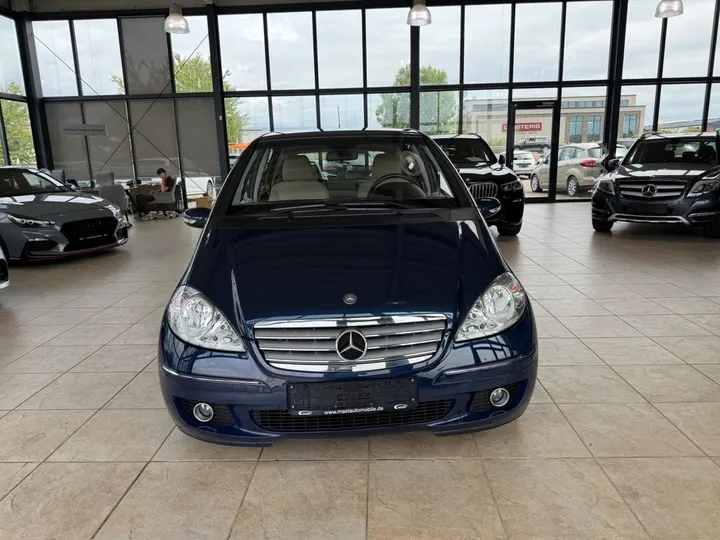 Mercedes-Benz A 200