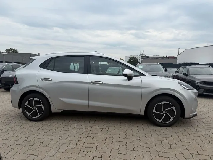 MG MG4 EV Urban