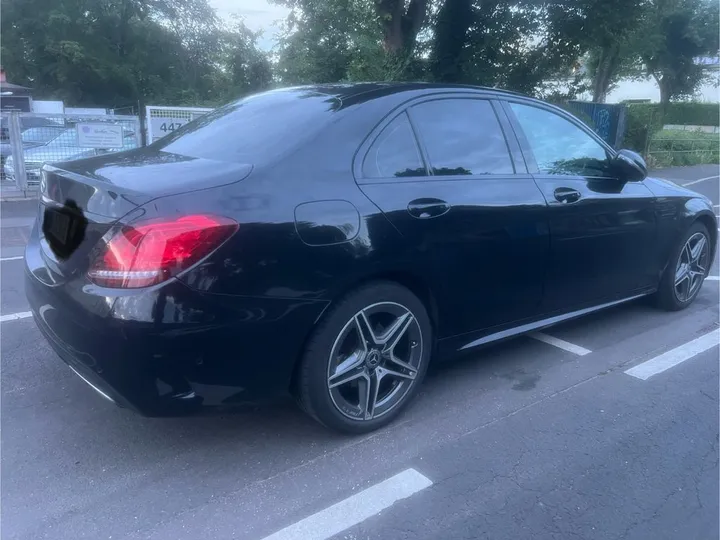 Mercedes-Benz C 220