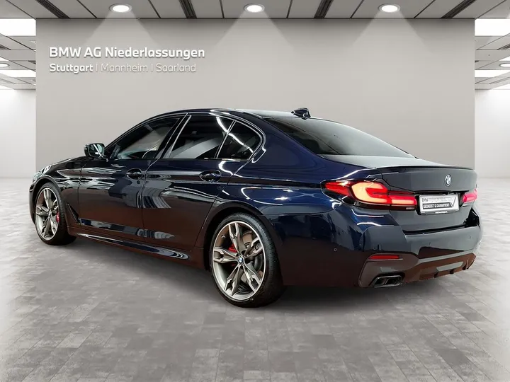 BMW M550