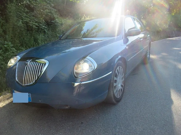 Lancia Thesis