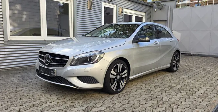 Mercedes-Benz A 180