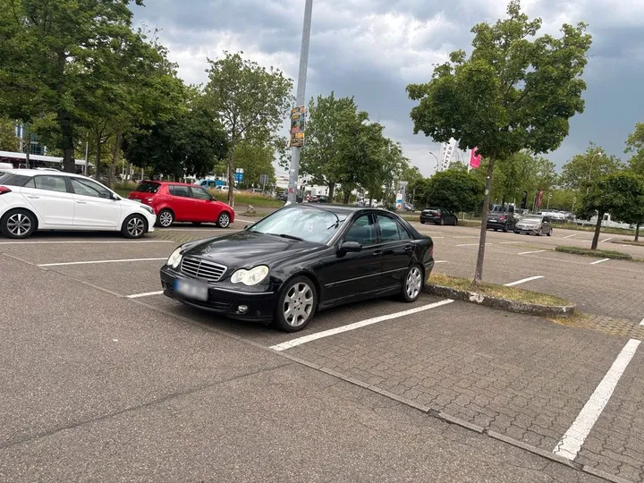 Mercedes-Benz C 220