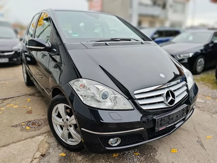 Mercedes-Benz A 180