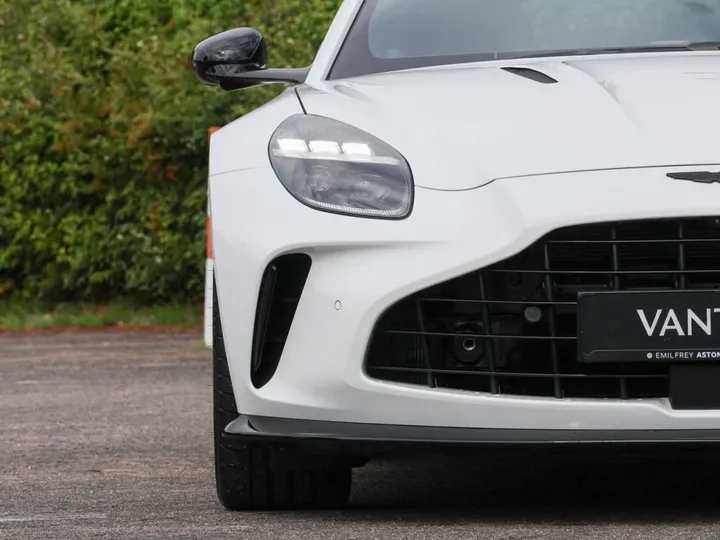 Aston Martin V8 Vantage