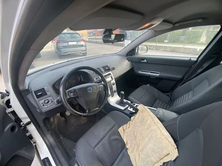 Volvo V50