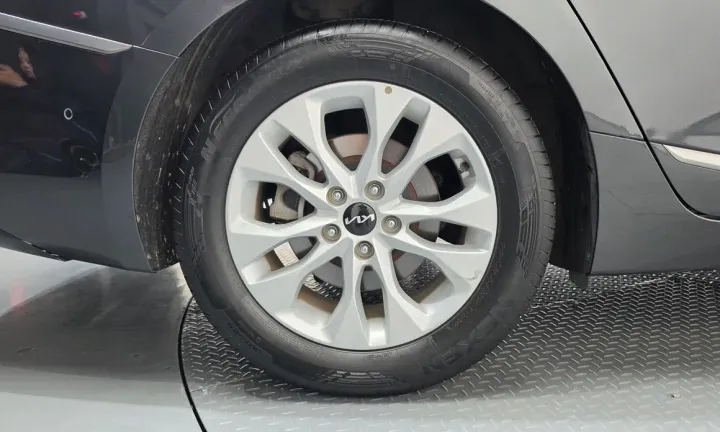 Kia K8