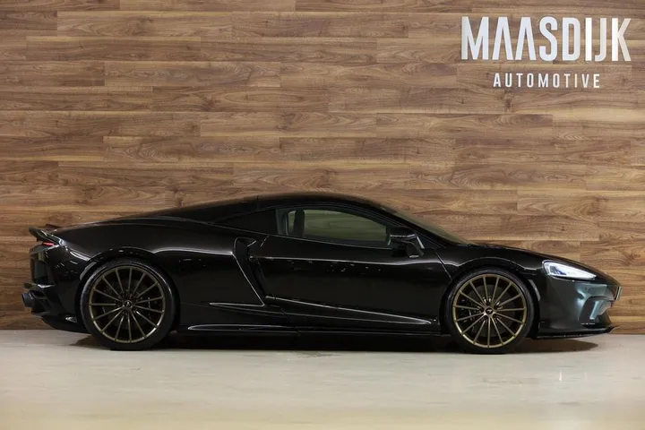 McLaren GT
