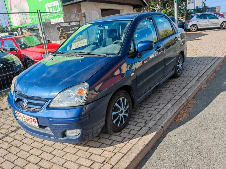 Suzuki Liana