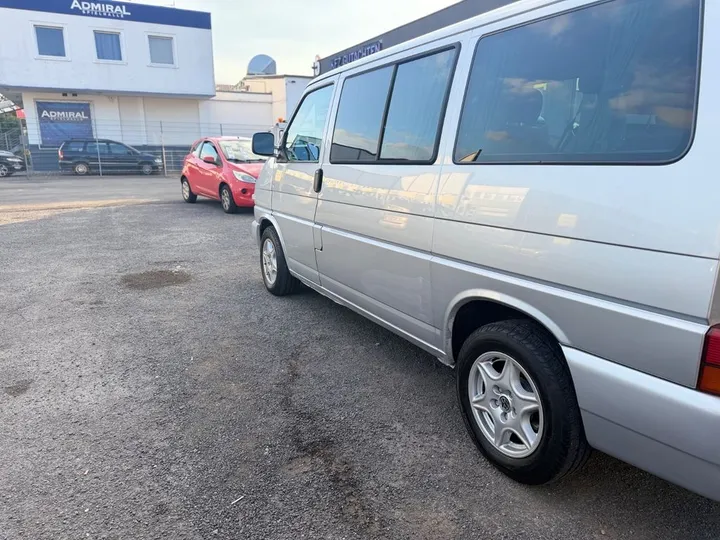 Volkswagen T4 Caravelle