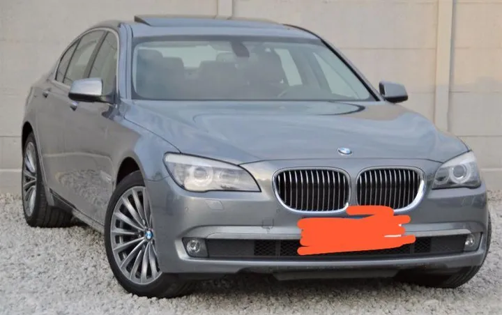 BMW 730