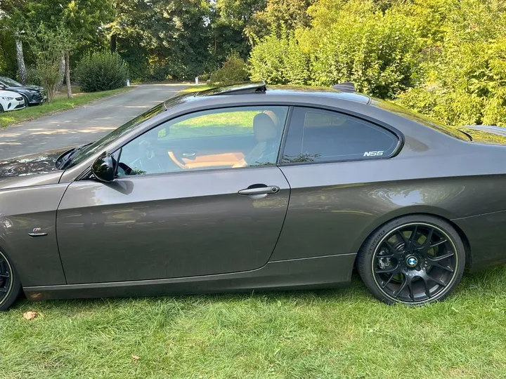 BMW 335