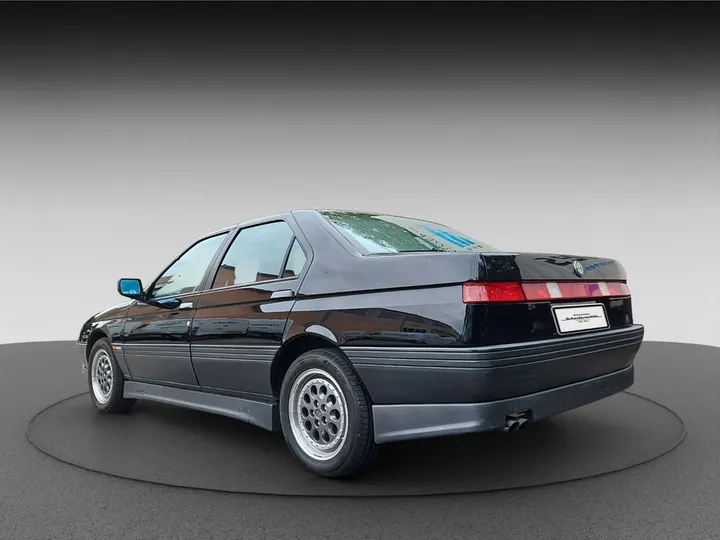 Alfa Romeo 164