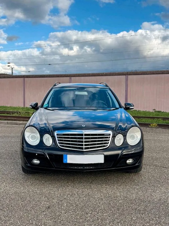 Mercedes-Benz E 200