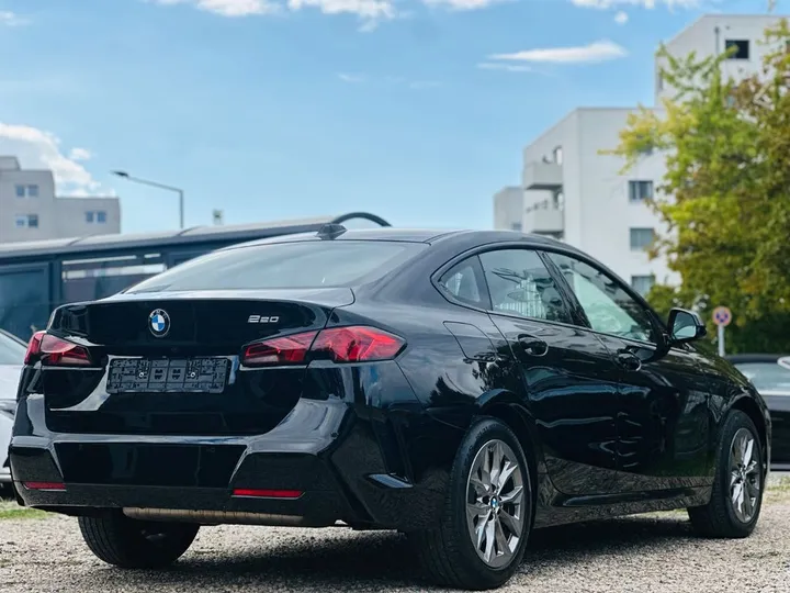 BMW 220