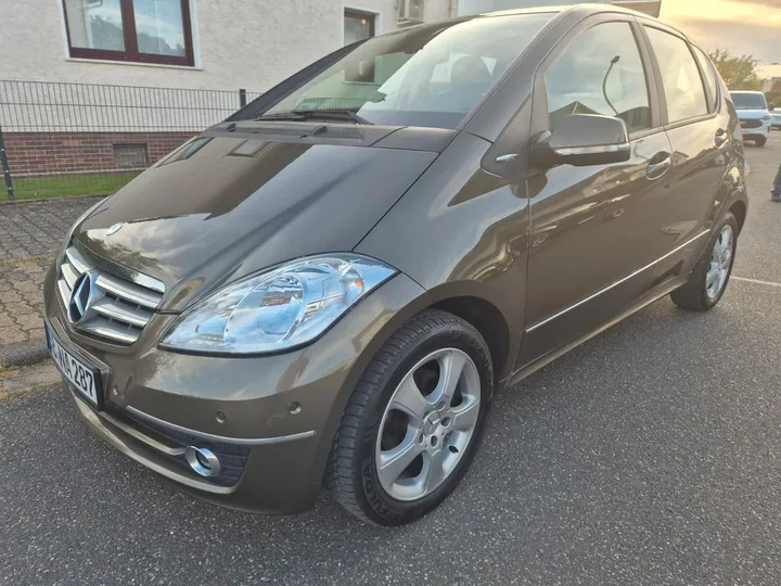 Mercedes-Benz A 200