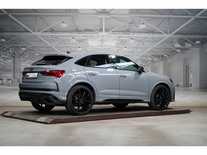 Audi RSQ3