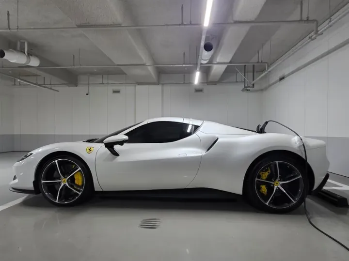 Ferrari 296