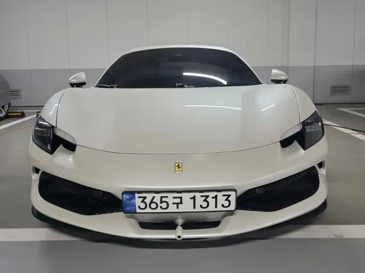 Ferrari 296