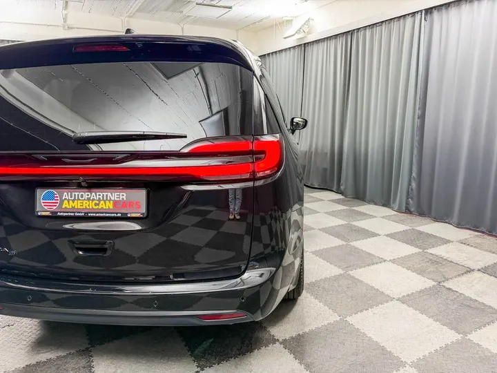 Chrysler Pacifica