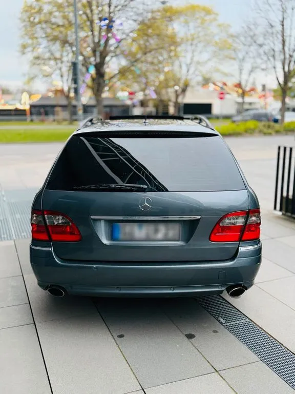 Mercedes-Benz E 320