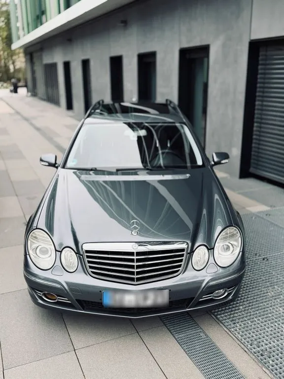 Mercedes-Benz E 320