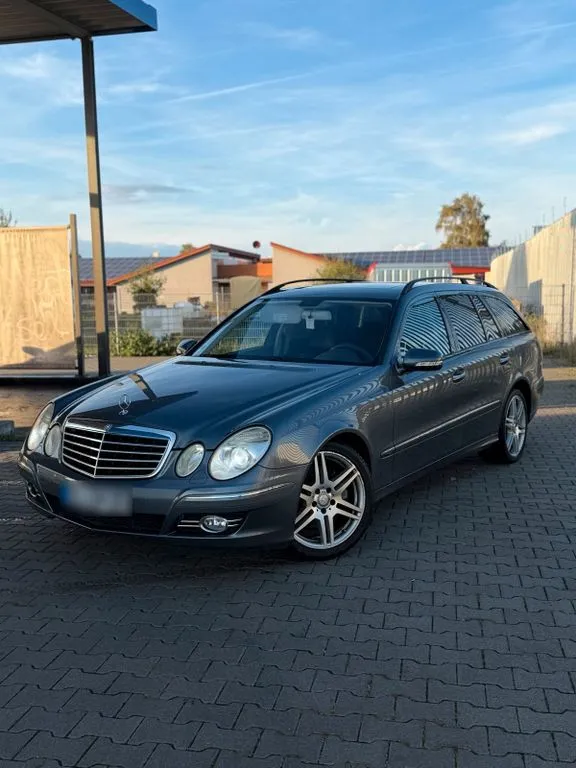 Mercedes-Benz E 320